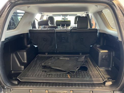Used 2019 Toyota 4Runner SR5 Premium AWD/4WD image 7