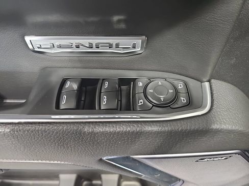 Used 2023 GMC Sierra 1500 Denali w/ Denali Reserve Package AWD/4WD image 28