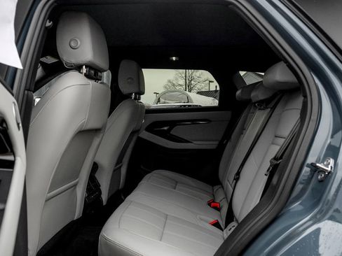 New 2026 Land Rover Range Rover Evoque S AWD/4WD image 17