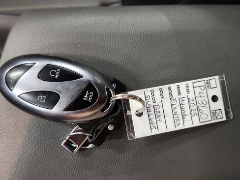 Used 2025 Hyundai Elantra SEL FWD image 21
