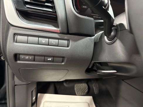 Used 2021 Nissan Rogue Platinum AWD/4WD image 39