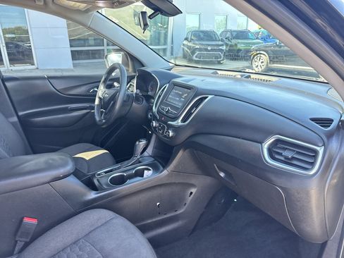 Used 2018 Chevrolet Equinox LT image 30