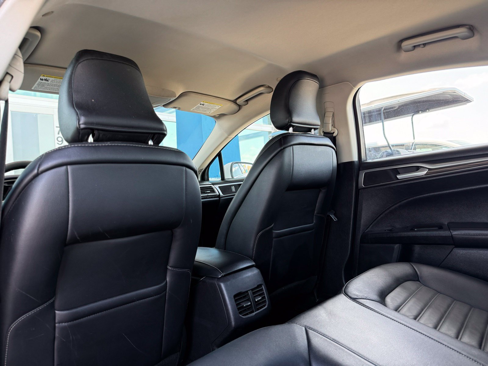 Used 2018 Ford Fusion SE w/ Equipment Group 602A FWD image 18