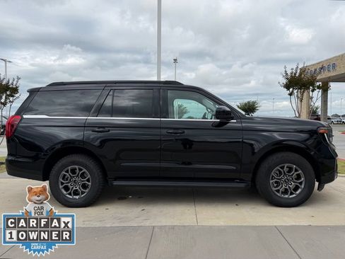 Used 2025 Ford Expedition Active AWD/4WD image 18