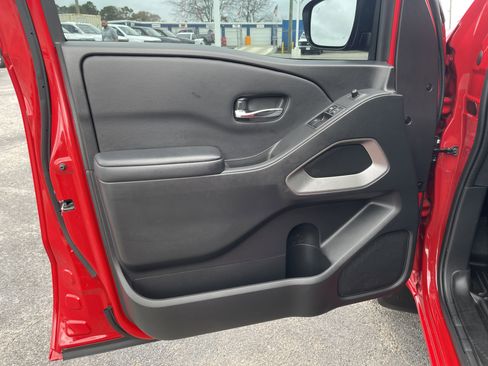 Used 2025 Nissan Frontier SV w/ SV Convenience Package image 10