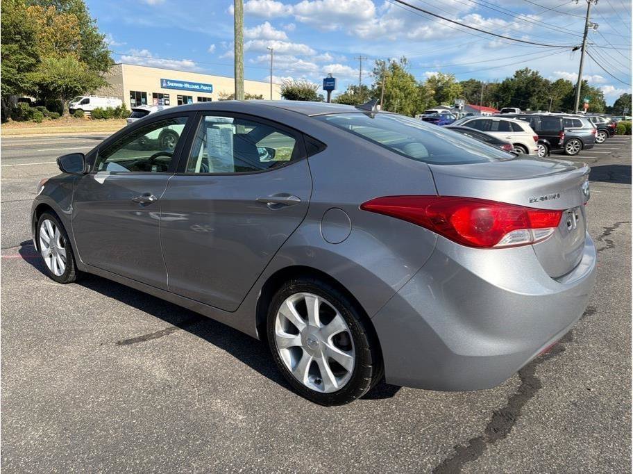 Used 2012 Hyundai Elantra Limited FWD image 4
