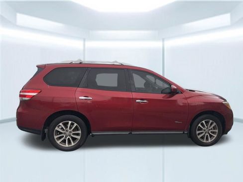 Used 2014 Nissan Pathfinder SV w/ Trailer Tow Package AWD/4WD image 7