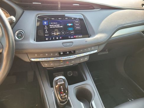 Used 2020 Cadillac XT4 Premium Luxury image 8