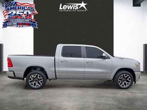 Used 2025 RAM 1500 Laramie AWD/4WD image 5