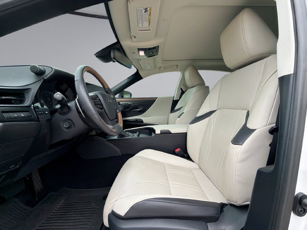 Used 2024 Lexus ES 350 Ultra Luxury w/ Accessory Package (Z2) FWD image 30