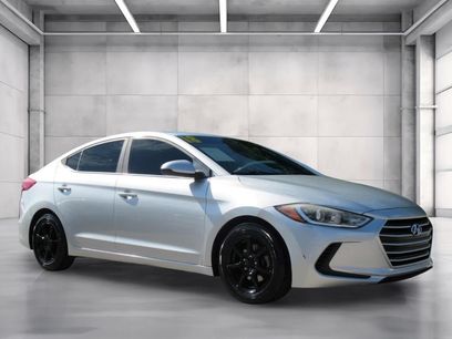 Used 2018 Hyundai Elantra SE w/ SE Connectivity Package 04
