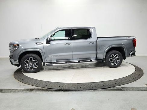 New 2026 GMC Sierra 1500 SLT image 4