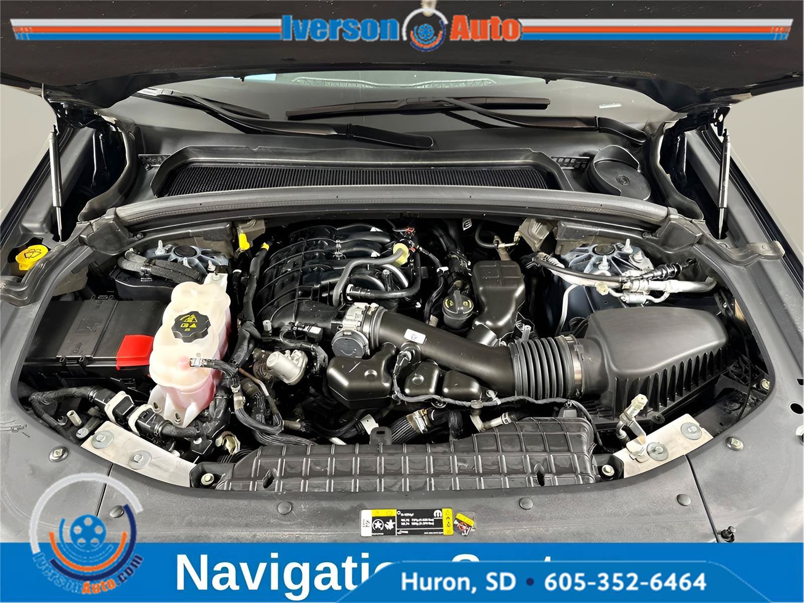 Used 2023 Jeep Grand Cherokee L Limited AWD/4WD image 5