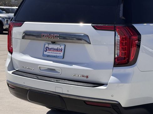 Used 2023 GMC Yukon AT4 w/ LPO, Floor Liner Package image 6