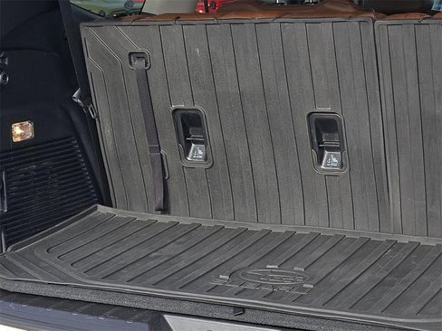 Used 2020 Subaru Ascent Touring w/ Popular Package #2 image 8