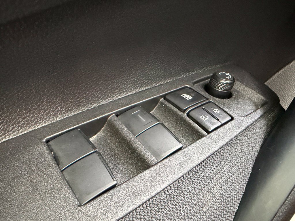 Used 2026 Toyota Corolla LE FWD image 17