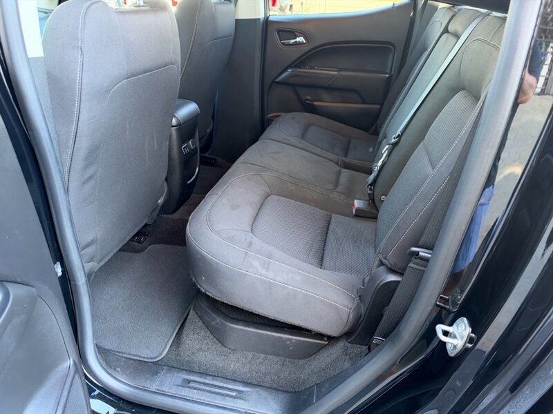 Used 2018 Chevrolet Colorado LT w/ Redline Special Edition RWD image 19