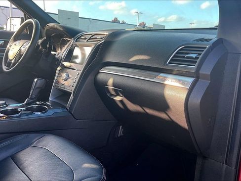 Used 2017 Ford Explorer Sport image 20