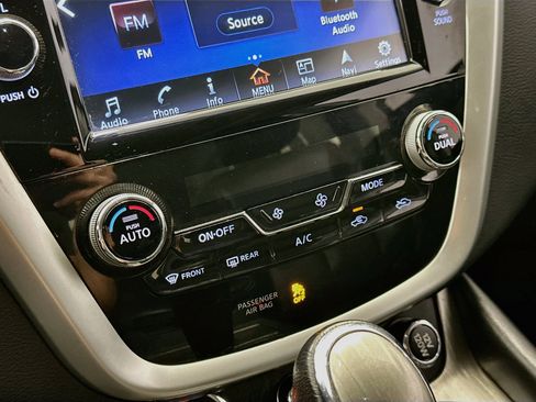 Used 2017 Nissan Murano Platinum w/ Platinum Technology Package AWD/4WD image 24