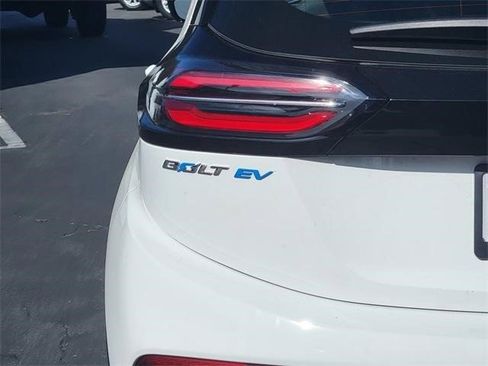 Certified 2022 Chevrolet Bolt LT image 7