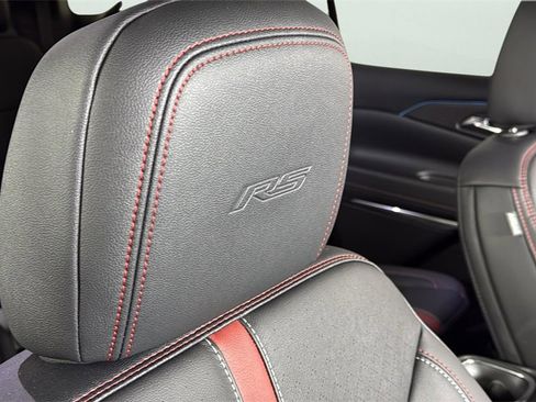 Certified 2026 Chevrolet Traverse RS image 40