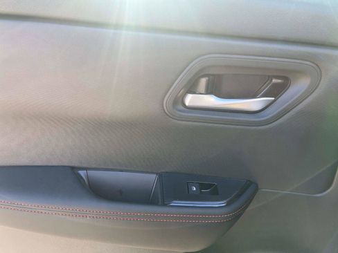 Used 2026 Nissan Rogue SV image 12