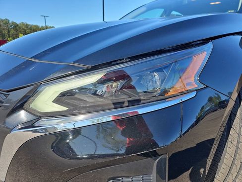 Used 2024 Nissan Altima 2.5 SV FWD image 33