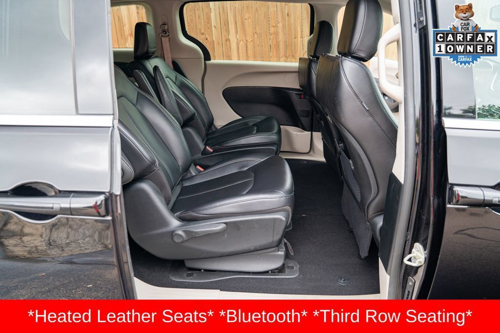 Used 2024 Chrysler Pacifica Limited FWD image 19