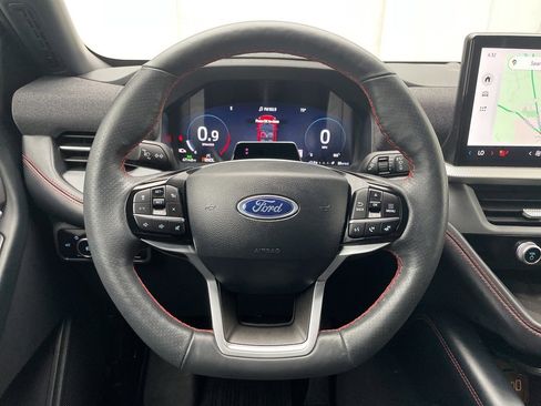 Used 2025 Ford Explorer ST-Line image 24