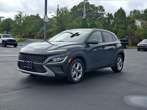 Used 2023 Hyundai Kona SEL AWD/4WD image 3