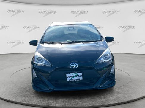 Used 2017 Toyota Prius C One FWD image 2