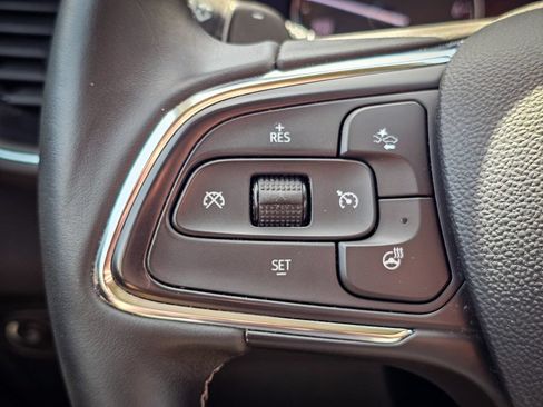 Used 2023 Buick Envision Essence AWD/4WD image 19