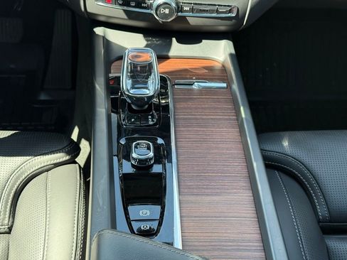 Used 2023 Volvo XC60 B5 Ultimate w/ Climate Package AWD/4WD image 15