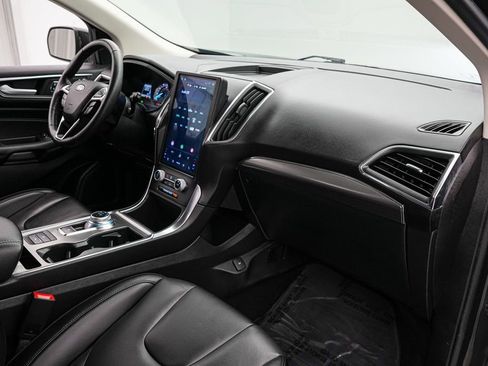 Certified 2022 Ford Edge Titanium image 21