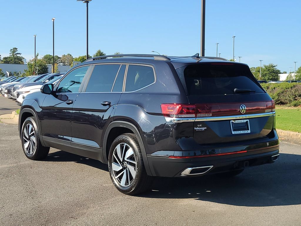 Used 2024 Volkswagen Atlas SE FWD image 3