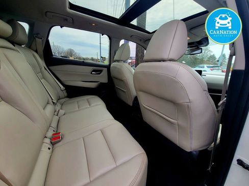 Used 2021 Nissan Rogue SL AWD/4WD image 14