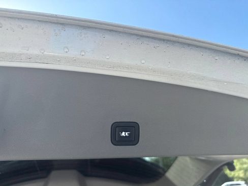 Used 2020 Cadillac XT6 Premium Luxury FWD image 8