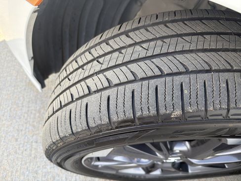 Used 2023 Honda Odyssey Elite image 12