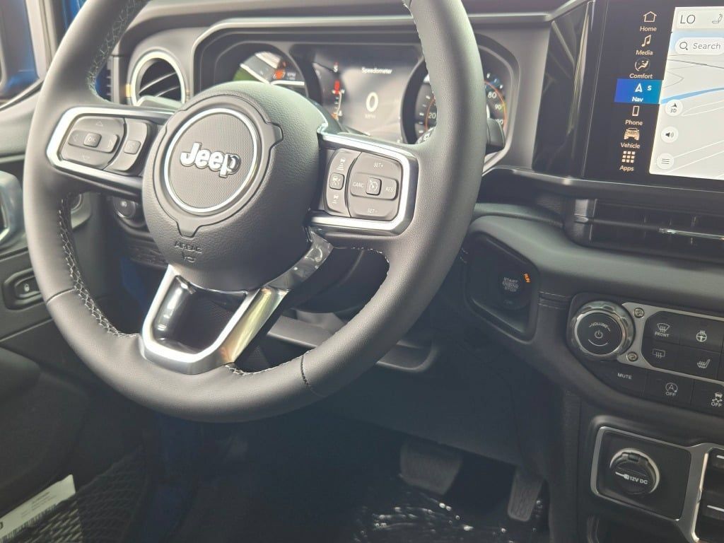 New 2026 Jeep Wrangler Unlimited Sahara AWD/4WD image 9