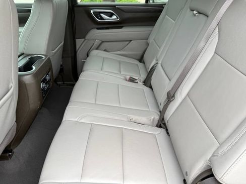 Used 2024 Chevrolet Tahoe Z71 w/ Luxury Package AWD/4WD image 25