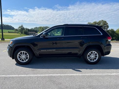 Used 2020 Jeep Grand Cherokee Laredo image 21