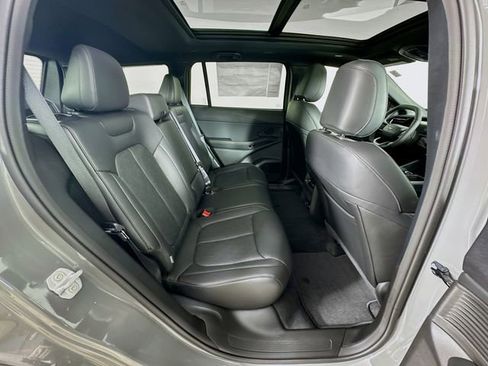 New 2026 Jeep Cherokee Overland AWD/4WD image 32