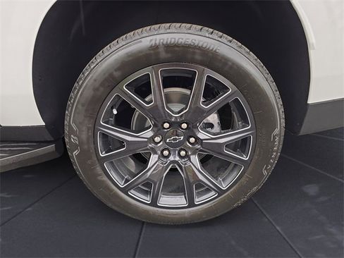 New 2026 Chevrolet Suburban LT w/ Comfort Package image 14