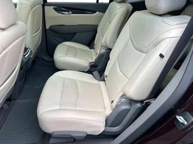 Used 2021 Cadillac XT6 Premium Luxury AWD/4WD image 11