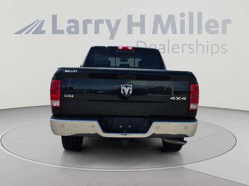 Used 2020 RAM 1500 Classic SLT w/ Luxury Group AWD/4WD image 4