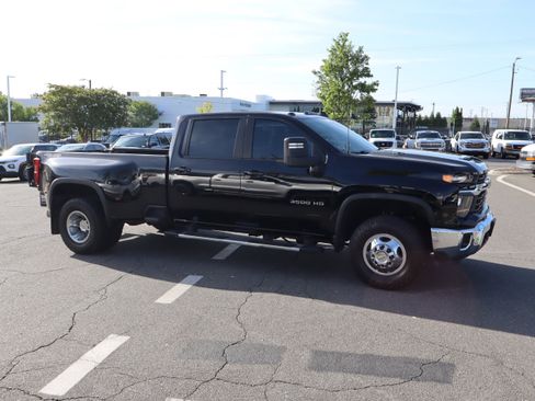 Used 2024 Chevrolet Silverado 3500 LT w/ Convenience Package AWD/4WD image 12