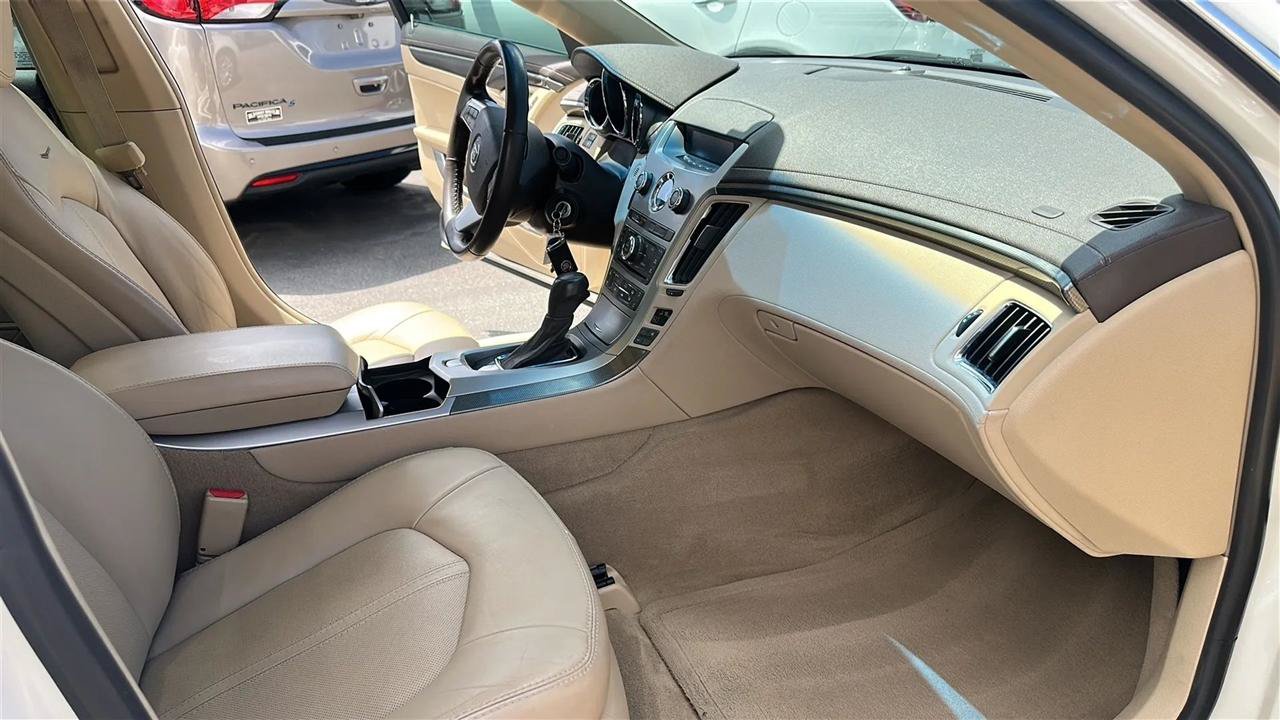 Used 2013 Cadillac CTS Luxury RWD image 34
