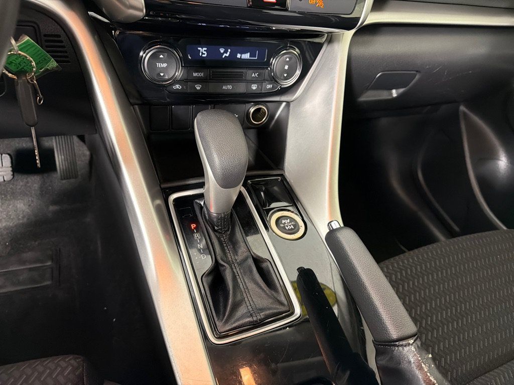 Used 2019 Mitsubishi Eclipse Cross ES AWD/4WD image 17