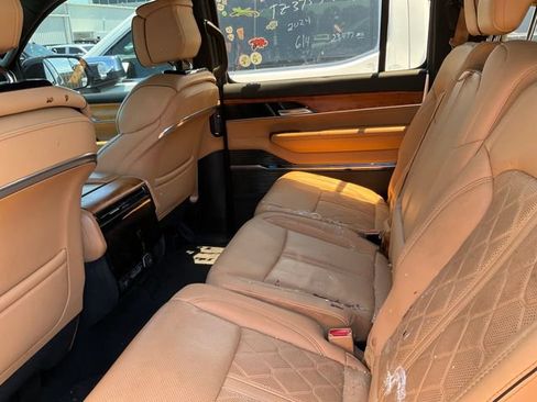 Used 2022 Jeep Grand Wagoneer Series III w/ Flexible Seating Group AWD/4WD image 7