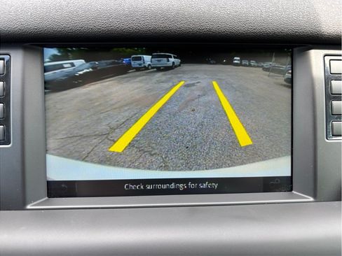 Used 2019 Land Rover Discovery Sport SE AWD/4WD image 28